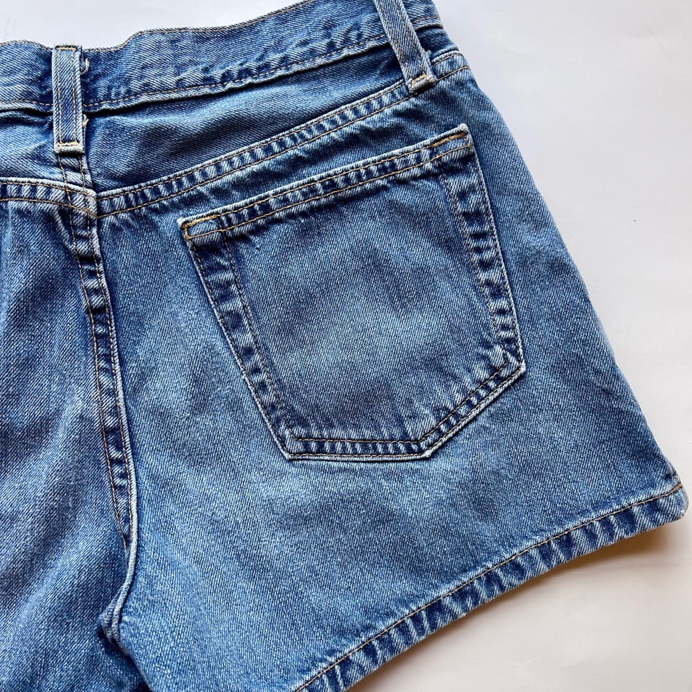 GAP Women's Classic Blue Jean 5 Pocket Shorts- Size 6 - Picture 9 of 9